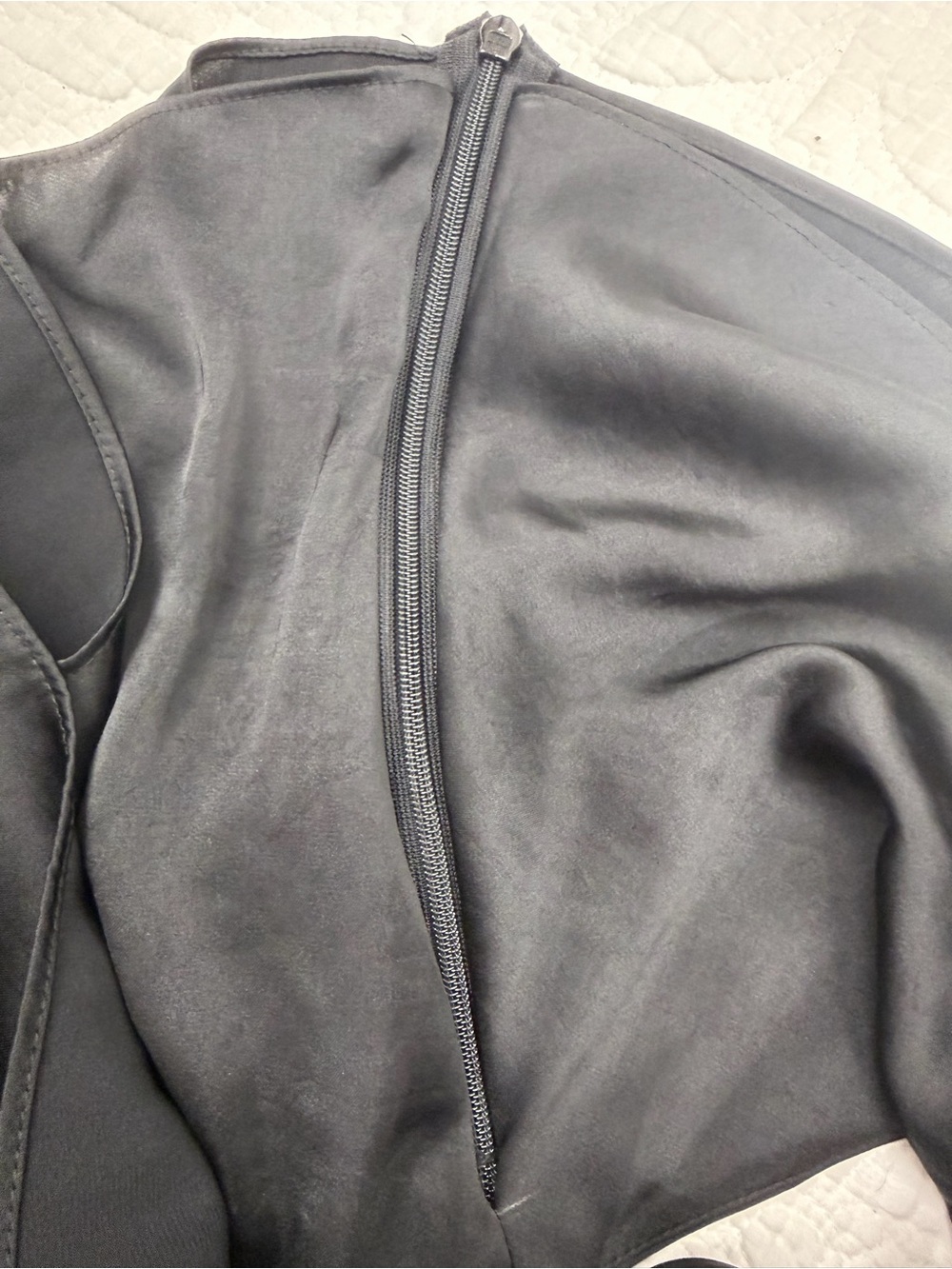 Aritzia Martini Black Silk Backless Self-Tie Halter Drape Top sz M NWT - Picture 7 of 11